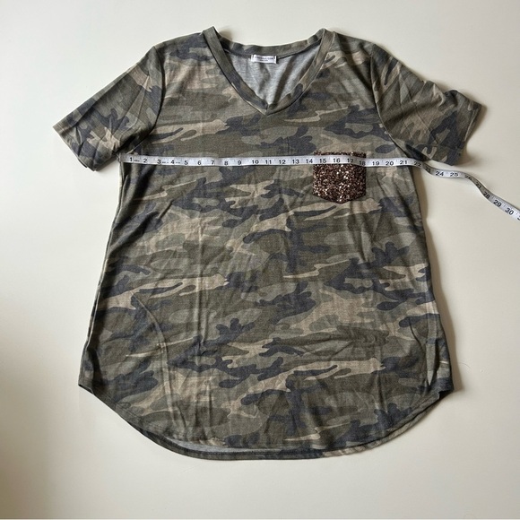 Plus Size Camo T-Shirt with Sequin Pocket - Picture 6 of 9